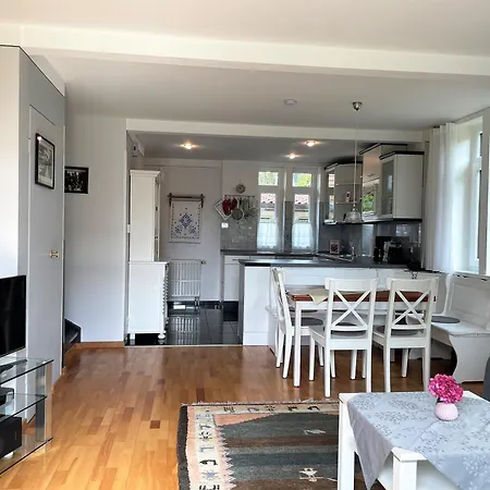 Stuenkel Links, Helgolaender Strasse