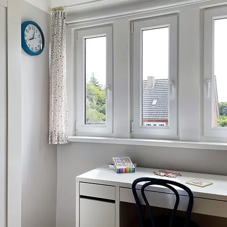 Stuenkel Links, Helgolaender Strasse * Wyk auf Föhr