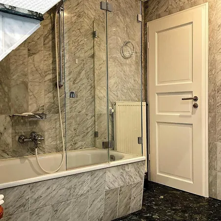 Stuenkel Links, Helgolaender Strasse *